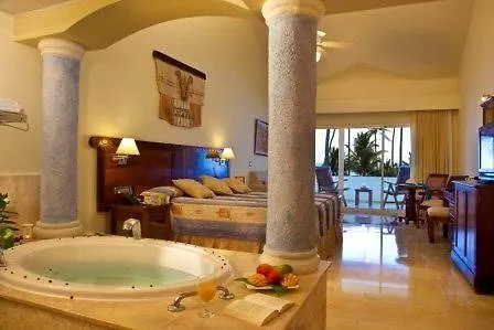 Grand Palladium Royal Suites Turquesa El Cortesito Hotel